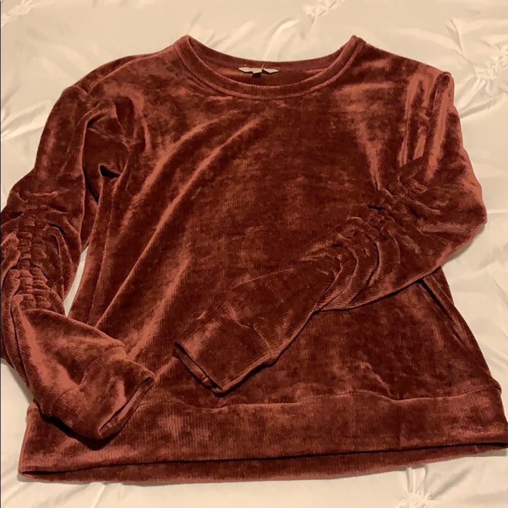 Velvet long sleeved shirt/light sweater